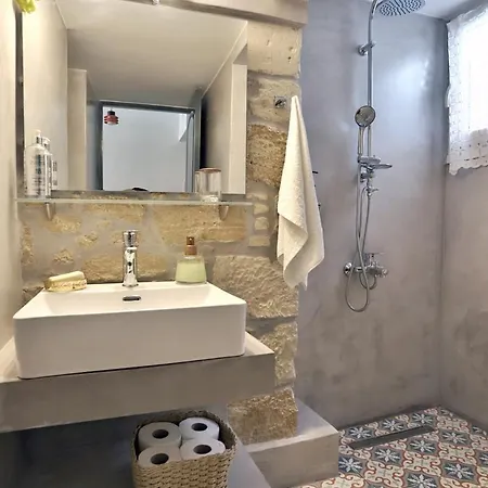 Apartment Mom's Sitia (Crete)